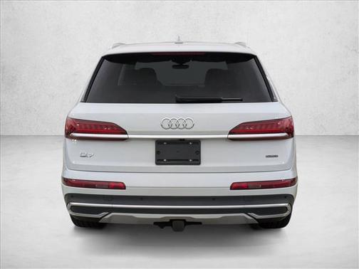 2023 Audi Q7 55 Premium Plus