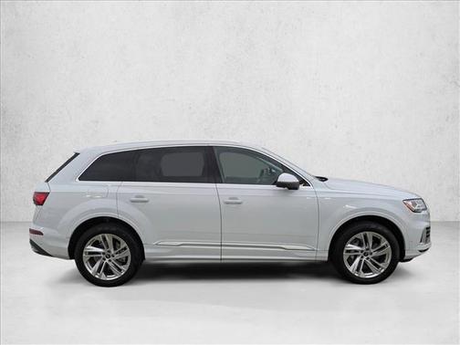 2023 Audi Q7 55 Premium Plus