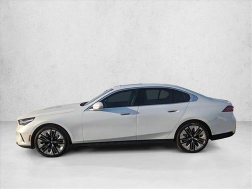 2025 BMW 530 i xDrive