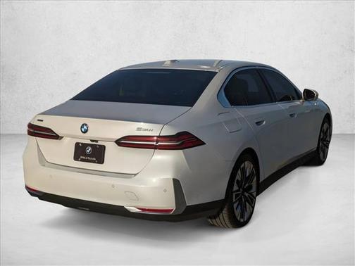 2025 BMW 530 i xDrive
