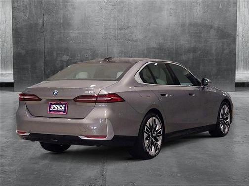 2024 BMW 530 i xDrive