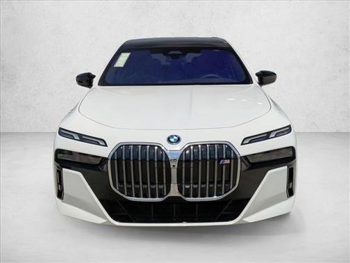 2024 BMW i7 M70