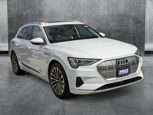 2019 Audi e-tron Prestige
