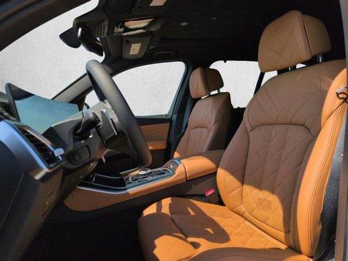 Manhattan Green Metallic 2026 BMW X5 M60i