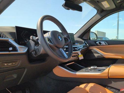 Manhattan Green Metallic 2026 BMW X5 M60i