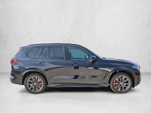 2025 BMW X5 M60i