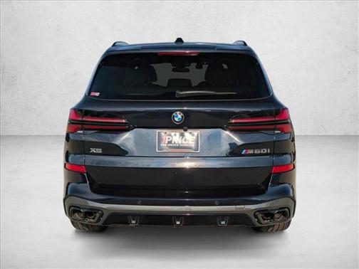 2025 BMW X5 M60i