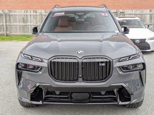 2023 BMW X7 M60i