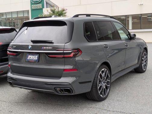 2023 BMW X7 M60i