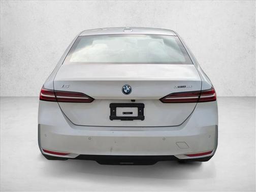2025 BMW i5 xDrive40