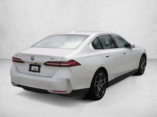 2025 BMW i5 xDrive40