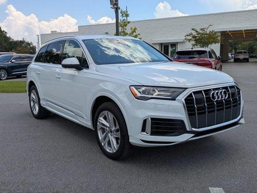 2023 Audi Q7 55 Premium Plus