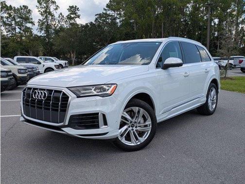 2023 Audi Q7 55 Premium Plus