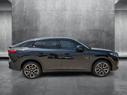 2025 BMW X2 xDrive28i