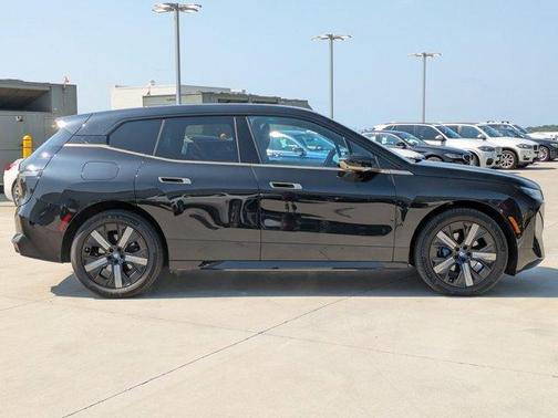 2025 BMW iX xDrive50
