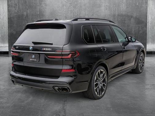 2026 BMW X7 M60i