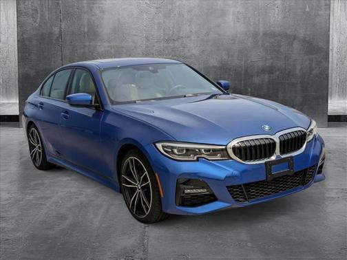 2022 BMW 330 i xDrive
