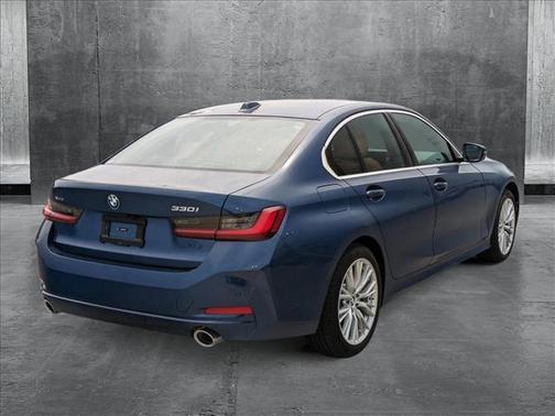 2024 BMW 330 i xDrive