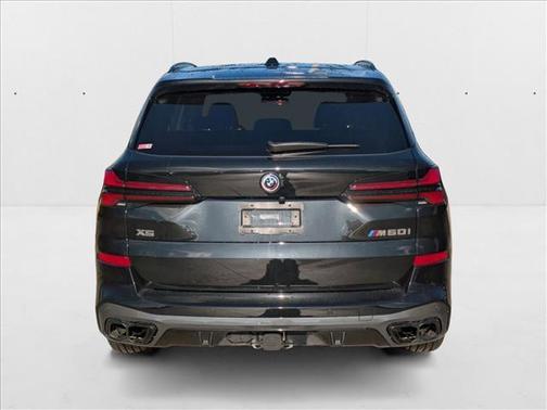 2025 BMW X5 M60i