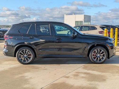 2025 BMW X5 M60i