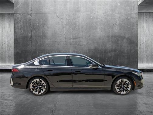 2024 BMW 540 i xDrive