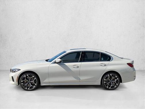 2025 BMW 330 i xDrive