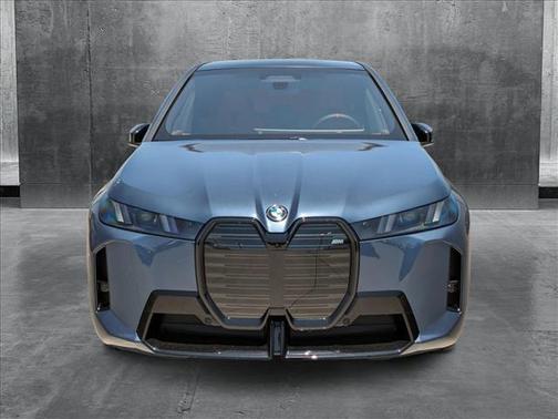 2026 BMW iX M70