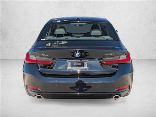 2025 BMW 330 i xDrive