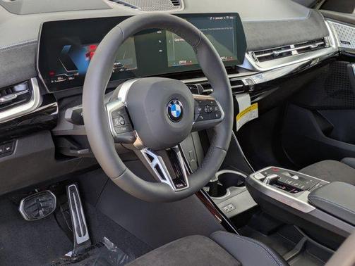 2025 BMW X2 xDrive28i