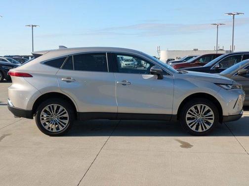 2024 Toyota Venza XLE