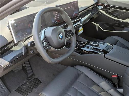 Black Sapphire Metallic 2026 BMW 530 i xDrive