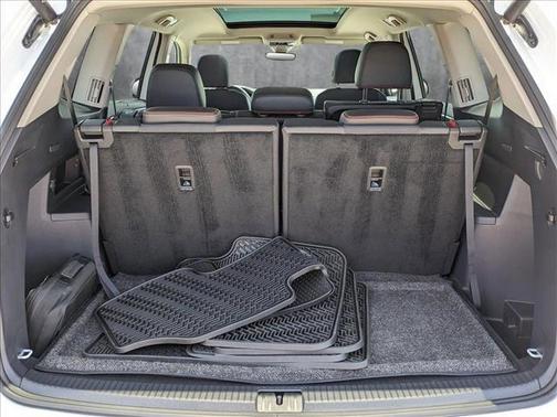 2024 Volkswagen Atlas 2.0T Peak Edition SE w/Technology