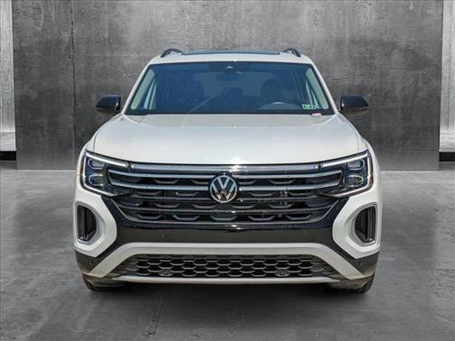 2024 Volkswagen Atlas 2.0T Peak Edition SE w/Technology