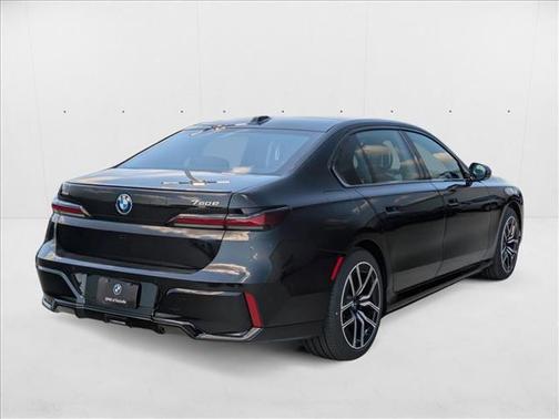 2026 BMW 750e xDrive