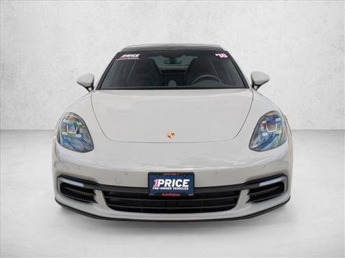 2018 Porsche Panamera 4
