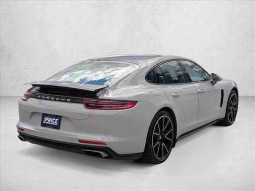 2018 Porsche Panamera 4