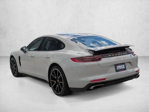 2018 Porsche Panamera 4