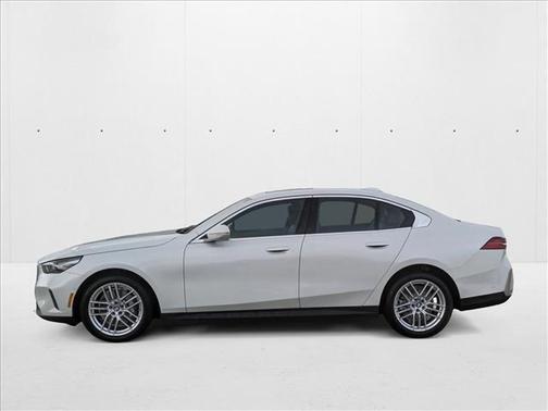 2025 BMW 530 i xDrive