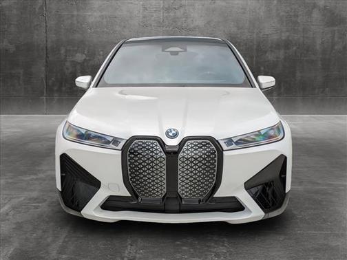2025 BMW iX M60