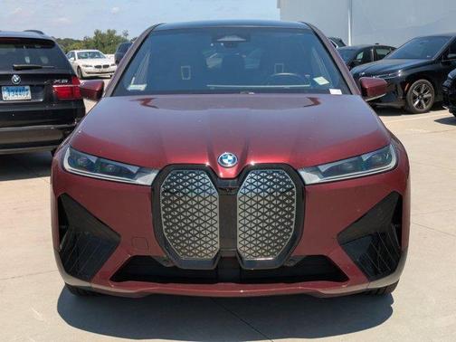 Aventurin Red Metallic 2023 BMW iX xDrive50
