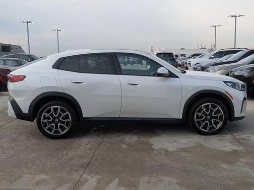 2025 BMW X2 xDrive28i