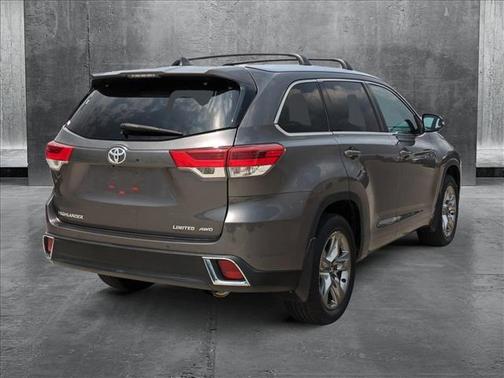 2017 Toyota Highlander Limited Platinum
