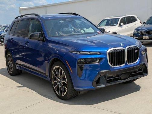 2025 BMW X7 M60i