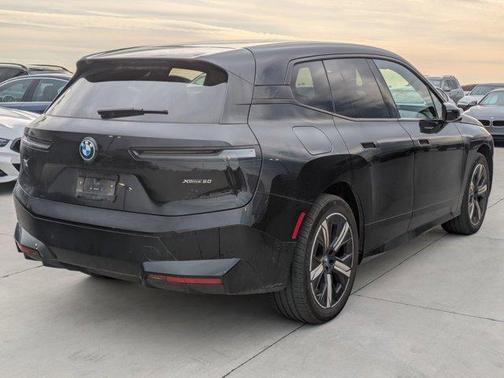 2025 BMW iX xDrive50