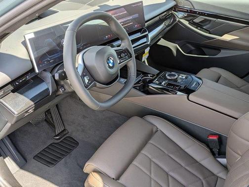 2026 BMW 530 i xDrive