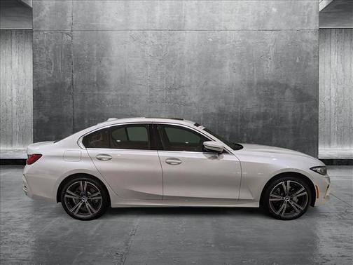 2024 BMW 330 i xDrive