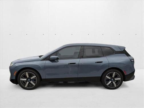 2025 BMW iX M60
