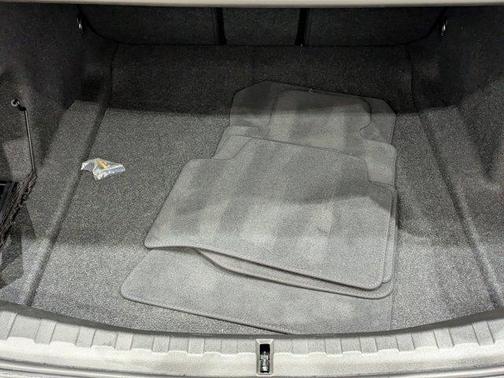 2025 BMW 330 i xDrive