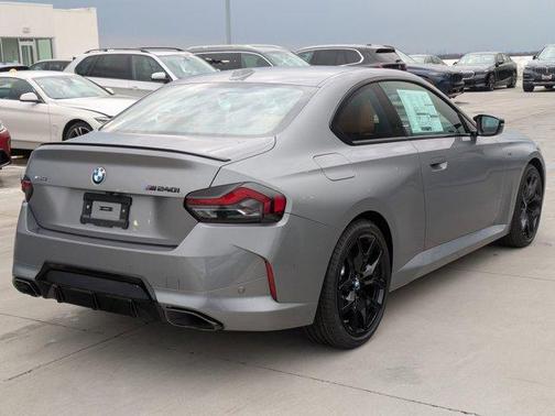 2026 BMW M240 i xDrive