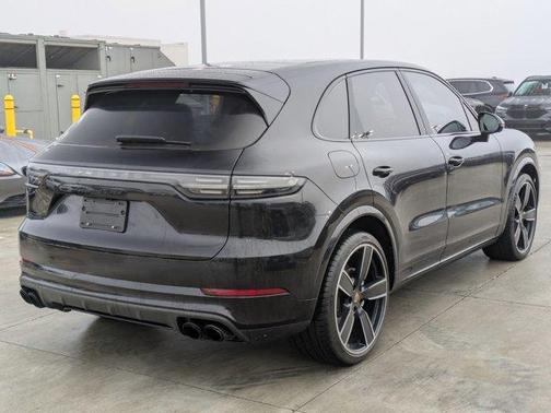 2022 Porsche Cayenne Turbo